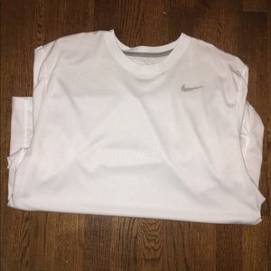 White Nike dri fit shirt